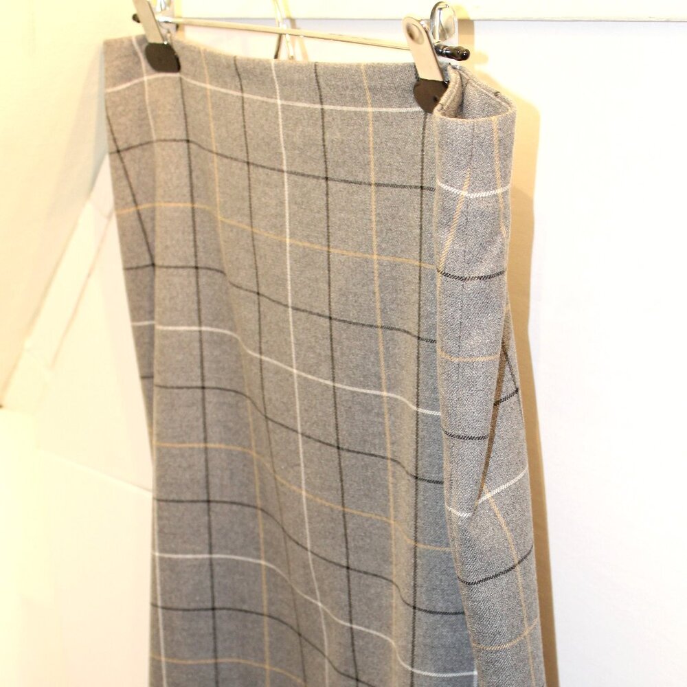 Size 12T Ann Taylor Grey Print Pencil Skirt with Lining